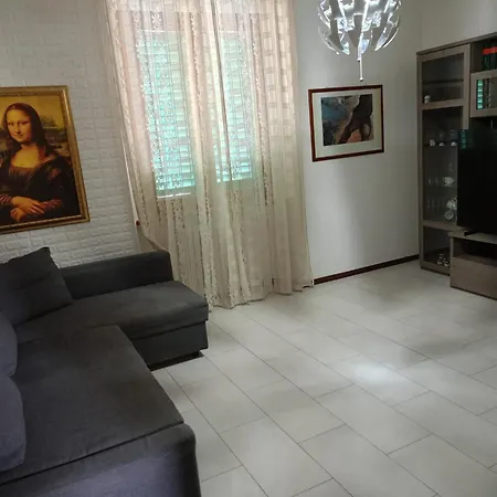 Giulia House Daire *